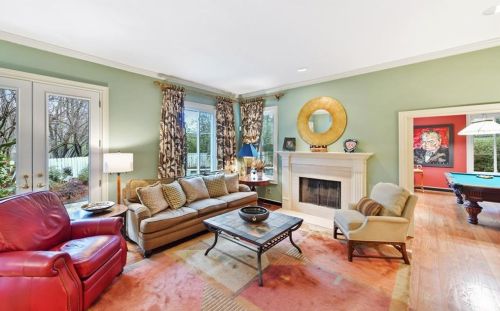 1085 Brookhaven Sq, Atlanta GA 30319-2878 exterior