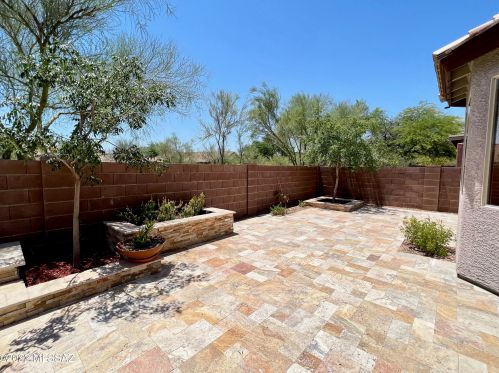 4051 Still Canyon Pass, Tucson AZ  85745-4166 exterior