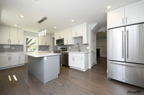 1707 76th Ct, Chicago IL  60707-4104 exterior