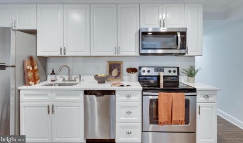 145 U St, Washington DC 20001-2338 exterior