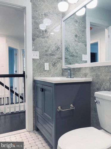 8010 Valley St, Silver Spring MD  20910-5243 exterior