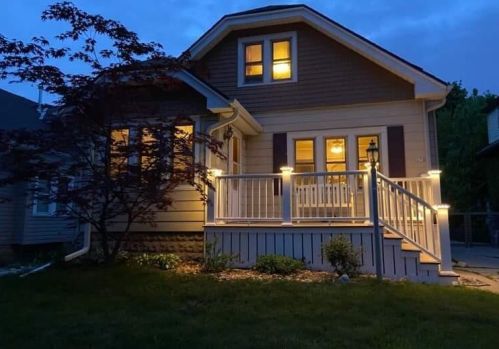 174 71st St, Milwaukee, WI 53214-1654