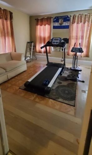 39 Fox St, Worcester MA 01604-4331 exterior