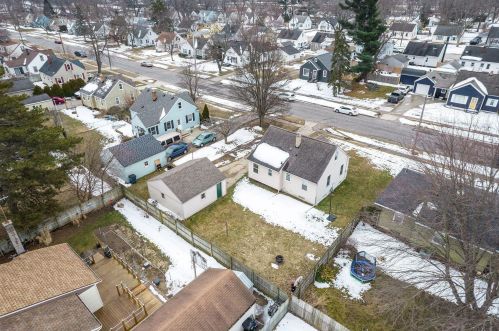 929 Beech St, Wyoming MI exterior