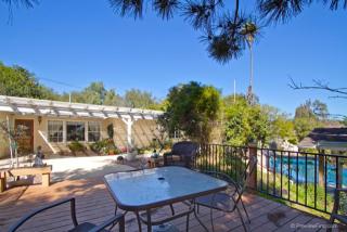 3864 Las Flores Dr, Fallbrook, CA 92028-9490