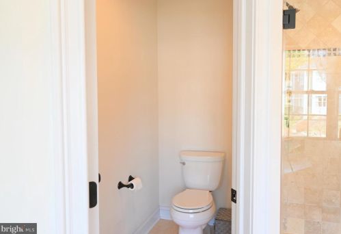 87 Leavitt Ln, Princeton NJ 08540-3921 exterior