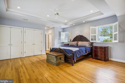 2417 Davis Ave, Alexandria VA  22302-3209 exterior