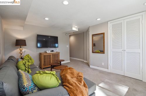 680 Grizzly Peak Blvd, Berkeley CA 94708-1741 exterior