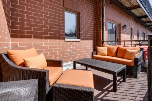 4030 Clark St, Chicago IL 60613-1302 exterior