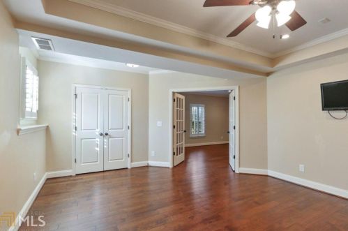 2330 Colonial Dr, Atlanta GA 30319-3363 exterior