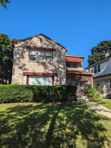 3515 55th St, Milwaukee, WI 53216-2809