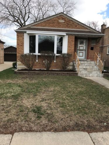 9339 Harding Ave, Chicago, IL 60805-1846