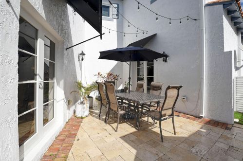 1470 4th Ct, Boca Raton FL  33432-1905 exterior