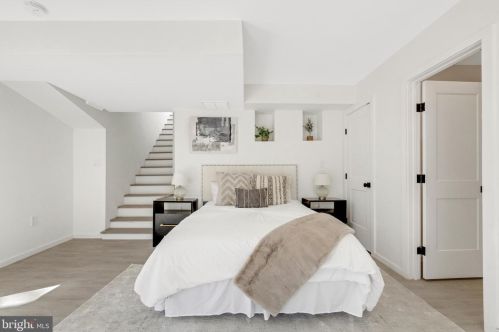 6107 Benalder Dr, Bethesda MD  20816-1007 exterior