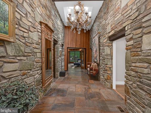 1716 Old Welsh Rd, Huntingdon Valley PA  19006-5838 exterior