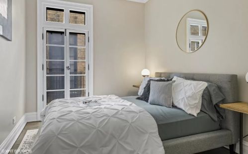 31 Elm St, Chicago IL  60611-7563 exterior