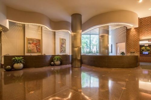 3660 Lake Shore Dr, Chicago IL  60613-5300 exterior