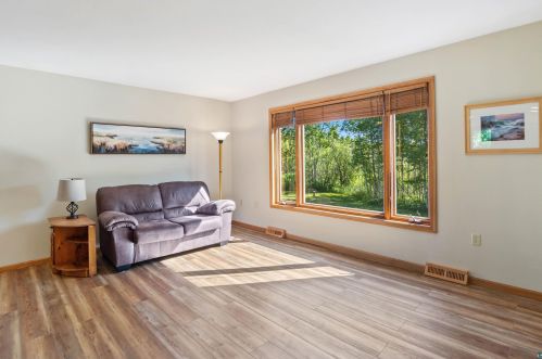 5493 Old Hwy 61, Duluth MN 55810-2116 exterior