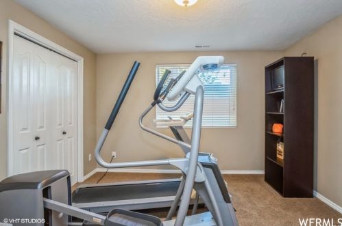 10664 Trailridge Cir, Sandy UT 84092-4758 exterior