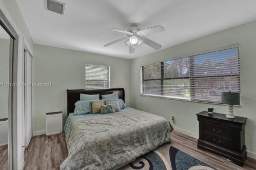 161 28 Ct, Boynton Beach FL 33435-7612 exterior