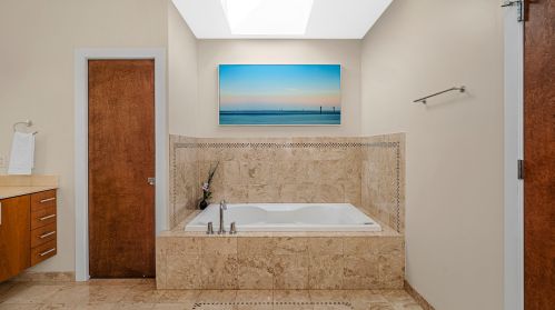 4231 Richmond St, Chicago IL 60618-2615 exterior