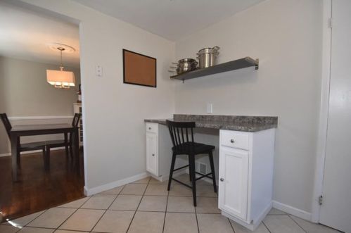 820 Bethany Dr, Pittsburgh PA 15215-1207 exterior