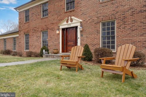 9316 Mount Vernon Cir, Alexandria, VA 22309-3219