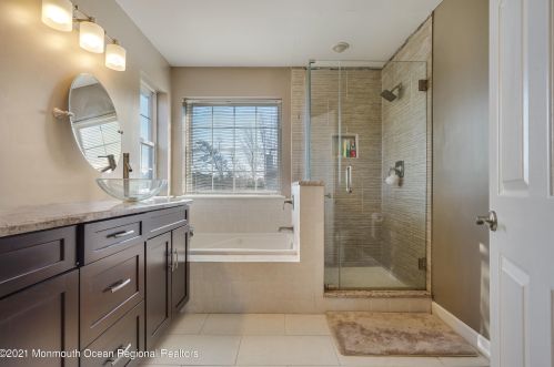 17 Cottonwood Dr, Jackson Twp NJ 08527-4940 exterior