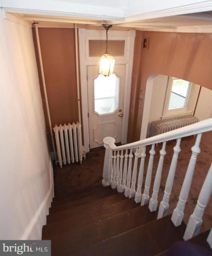 1027 Mifflin St, Huntingdon PA 16652-1435 exterior