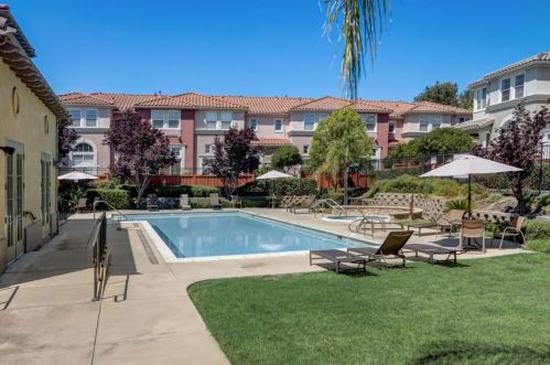 227 Vista Roma Way, San Jose CA 95136-4444 exterior