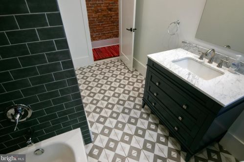 814 49 St, Philadelphia PA 19139-1708 exterior