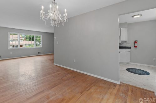 201 Shirley Ave, Edison NJ 08820-1323 exterior