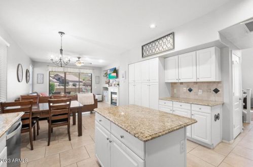 26233 65 Dr, Phoenix AZ 85043-1950 exterior