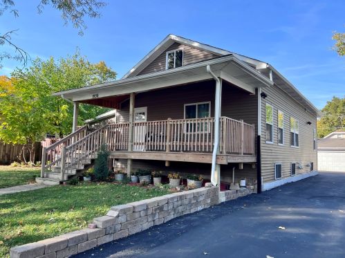 1936 5th Ave, Broadview, IL 60153-3203