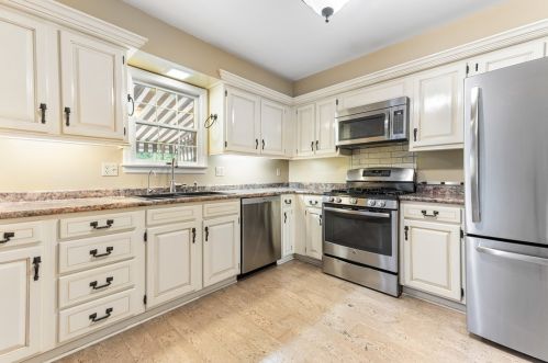 214 Allenberry Cir, Pittsburgh PA 15234-1002 exterior