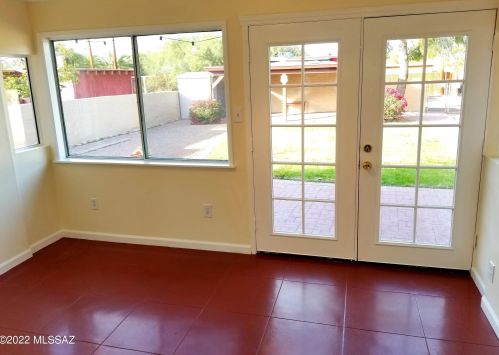 1723 Linden St, Tucson AZ 85705-8935 exterior