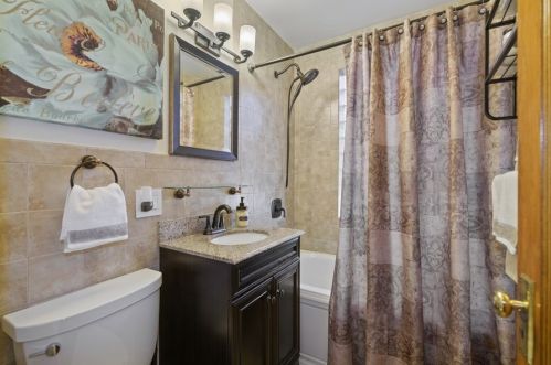 5250 Fletcher St, Chicago IL 60634-4006 exterior