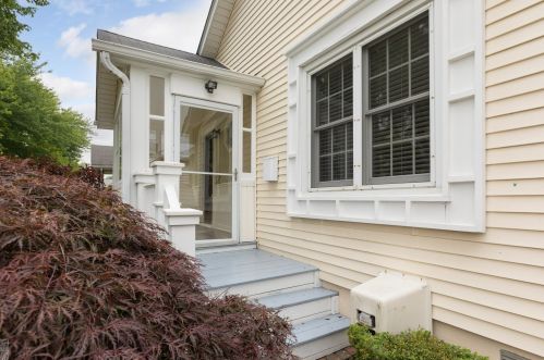 1196 Holland St, Bham, MI 48009-6848