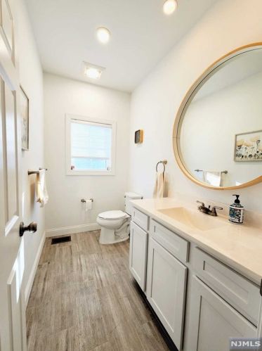 541 John St, Teaneck NJ  07666-5340 exterior