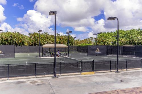 8225 Desmond Dr, Boynton Beach FL 33472-5014 exterior