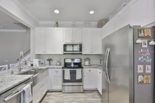 6615 Shining Sun Ct, Tampa FL 33634-1251 exterior