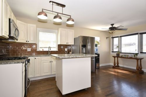 6004 60 St, Chicago IL 60638-4315 exterior