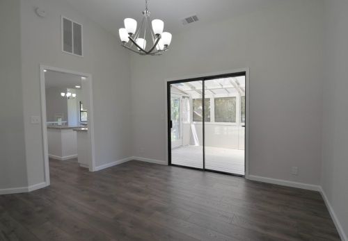 2103 Bristol Park Cir, Turlock CA  95382-2965 exterior