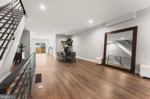 429 Lemonte St, Philadelphia PA 19128-4534 exterior