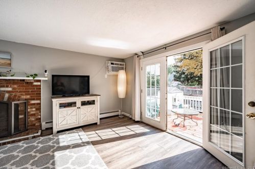 84 Spg St, Windsor Locks CT 06096-2207 exterior