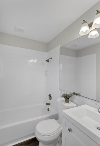 202 Walnut Dr, Saint Charles IL  60174-1540 exterior