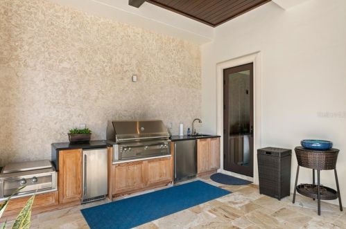 2621 Dundee St, Tampa FL  33629-7516 exterior