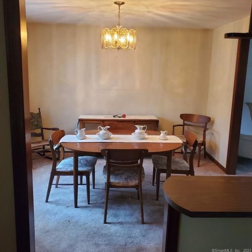 524 Prospect Hl Rd, Windsor CT 06095-1509 exterior