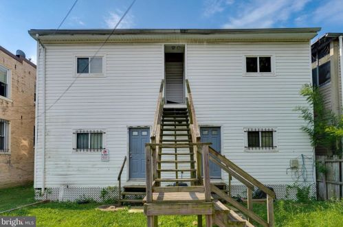 1320 T St, Washington DC 20009-4438 exterior