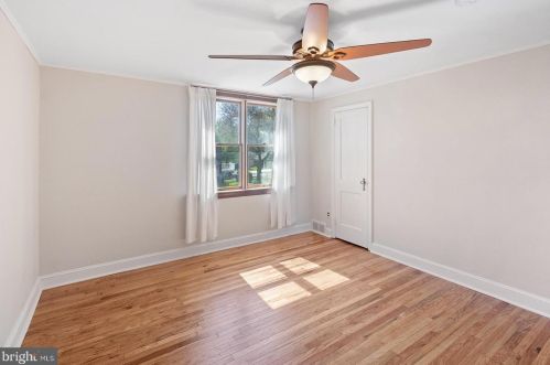 908 Poplar Ave, Manor PA 19036-1122 exterior